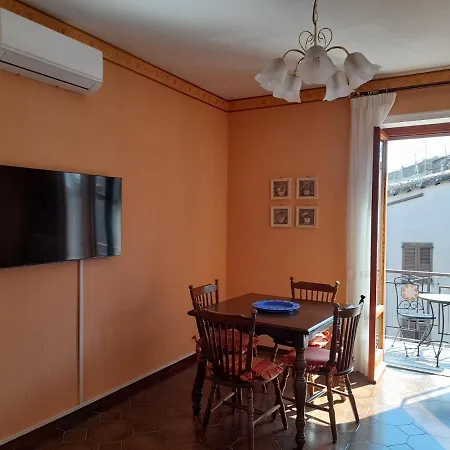 Appartamento Al Civico 4 Marta Exterior foto